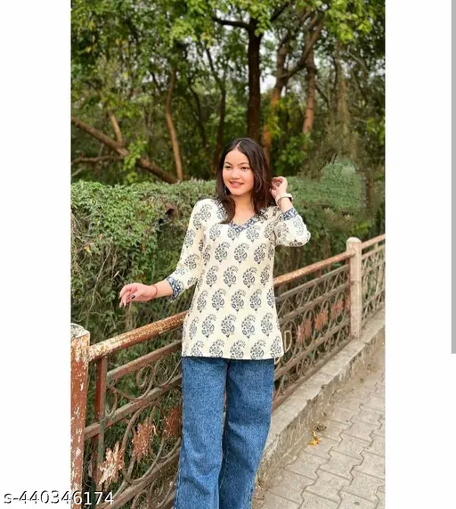 Women Trending Rayon Printed Short Kurta
